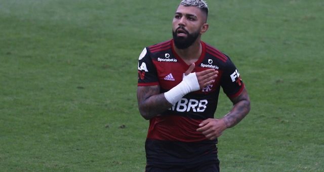 89382218_soccer-footballbrasileiro-championshipsantos-v-flamengourbano-caldeira-stadium-san