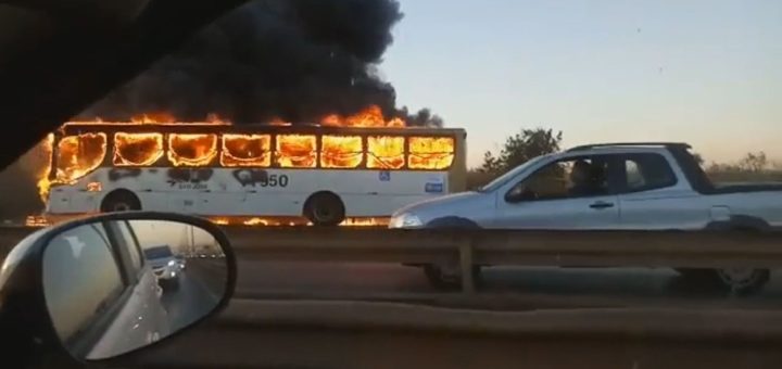 fogo-bus