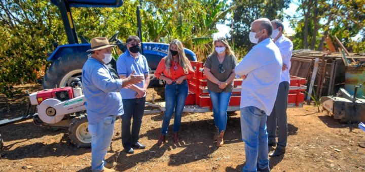 10.9.-Produtores-rurais.-Paco-visita-Asphor.-Foto-Vinícius-de-Melo-Agência-Brasília5