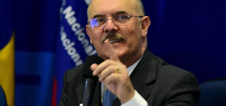 o-ministro-da-educacao-milton-ribeiro-durante-anuncio-dos-resultados-do-ideb-e-do-saeb-2019-1600176366045_v2_1920x1281