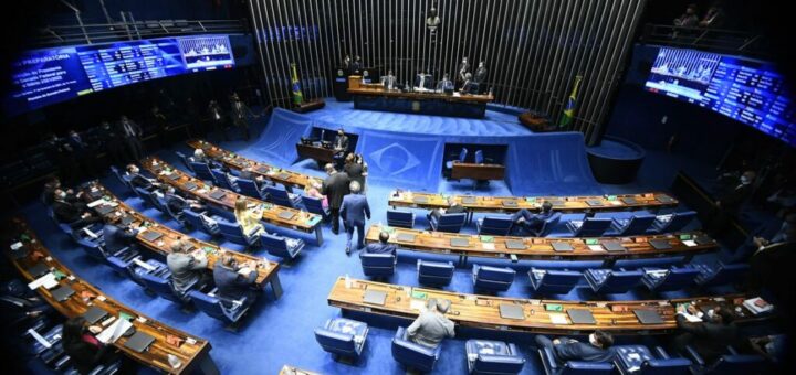 senado-publica-editais-de-concursos-salarios-sao-de-ate-r-33-mil-1024x613