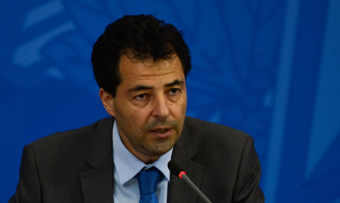 Secretário de Política Econômica do Ministério da Economia, Adolfo Sachsida, fala à imprensa no palácio do planalto