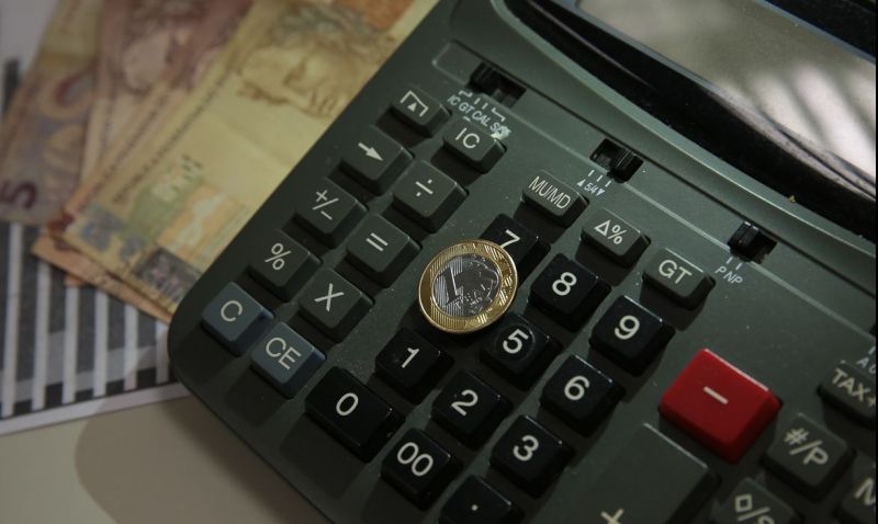 economia-brasileira-cresce-1-2-no-2o-trimestre_y9jh