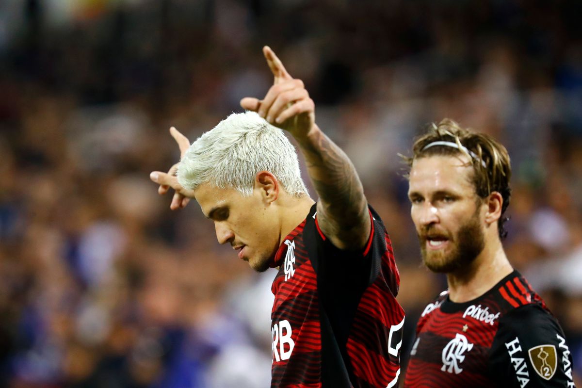 libertadores-pedro-brilha-e-comanda-goleada-do-flamengo-sobre-velez