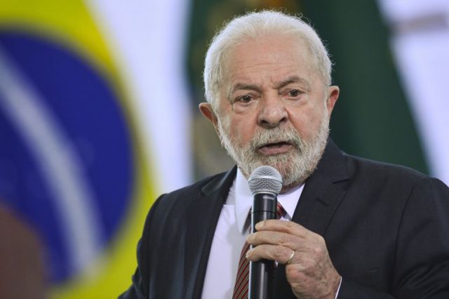 O presidente, Luiz Inácio Lula da Silva, durante encontro com dirigentes de centrais sindicais, no Palácio do Planalto.