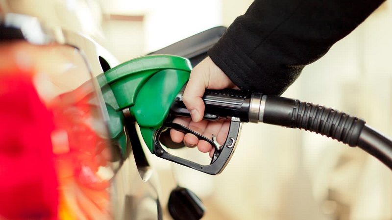 como-abastecer-carro-posto-eua-orlando-florida