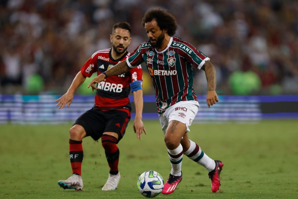 mesmo-com-um-a-menos-fluminense-segura-empate-com-o-flamengo-1024x683