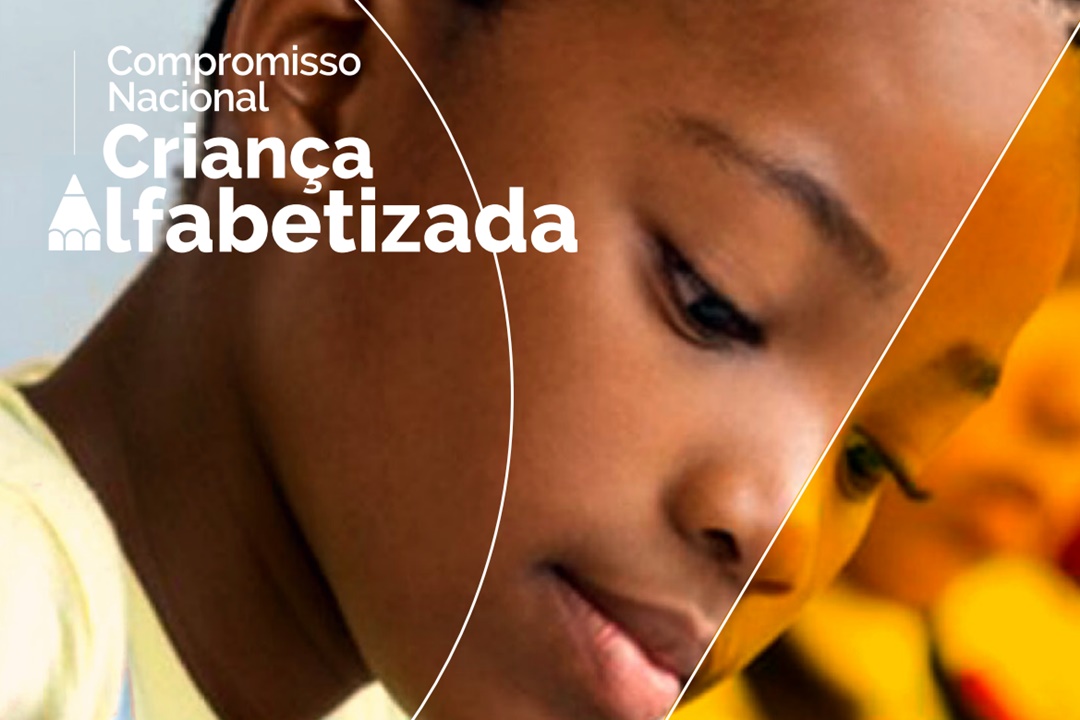 12062023_crianca_alfabetizada32