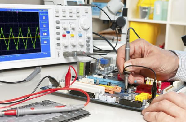 Curso-AUXILIAR-DE-ELETRÔNICA-Senai-