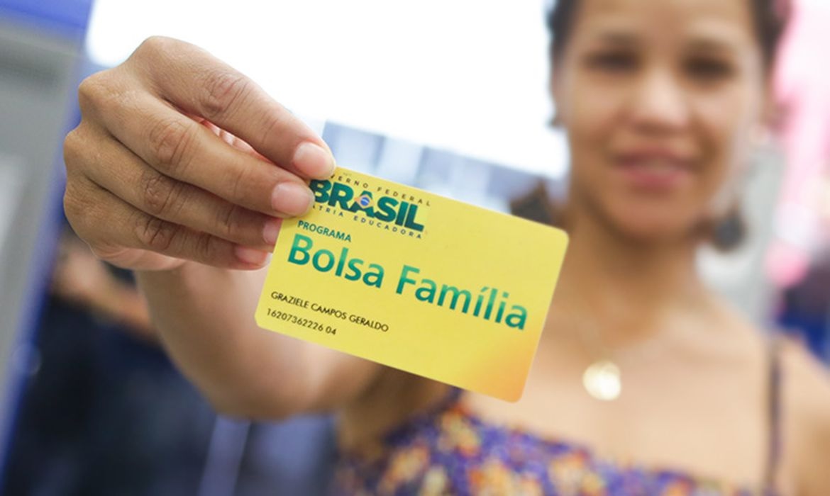bolsa-familia-volta-a-ser-pago-nesta-semana-com-acrescimo-de-r-150