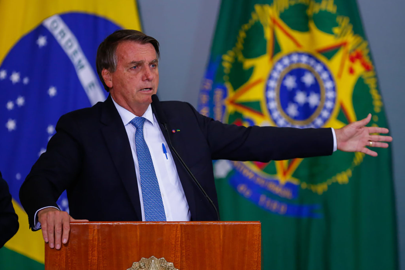 Presidente Jair Bolsonaro participa da cerimônia de modernização de normas de segurança e saúde no trabalho, acompanhado pelos ministro Onix Lorenzoni (Trabalho e Previdência), Marcelo Queiroga (Saúde) e João Roma (Cidadania). Bolsonaro aproveito o momento para fazer críticas ao ex-pres. Lula e os governos petistas. Sérgio Lima/Poder360 07.out.2021