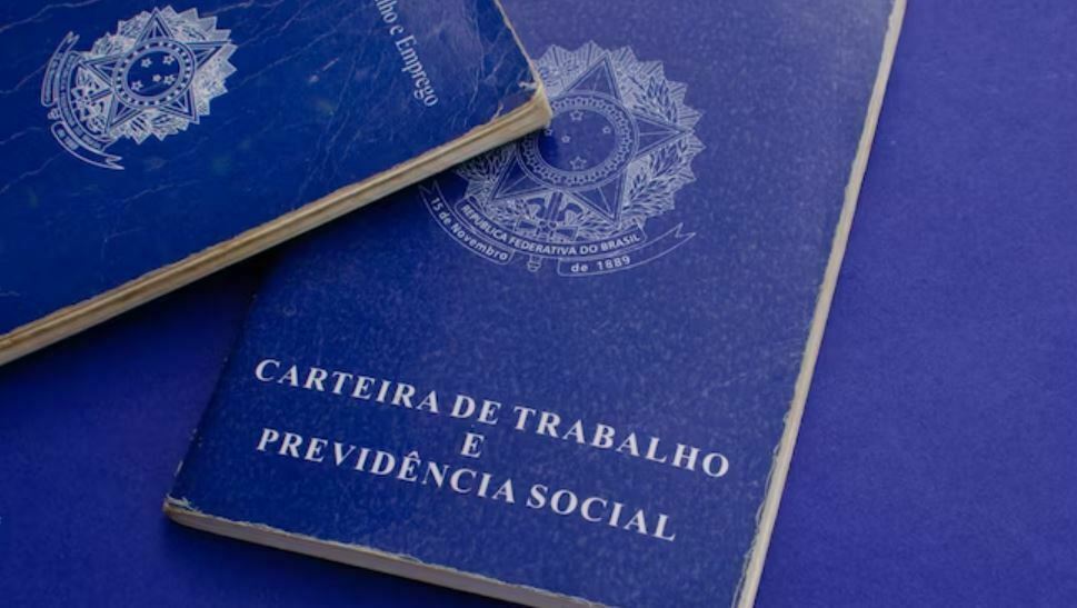 Vagas-de-emprego-carteira-de-trabalho-1