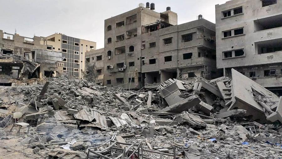 escombros-apos-ataque-aereo-israelense-a-mesquita-sousi-na-faixa-de-gaza-1696956997167_v2_900x506