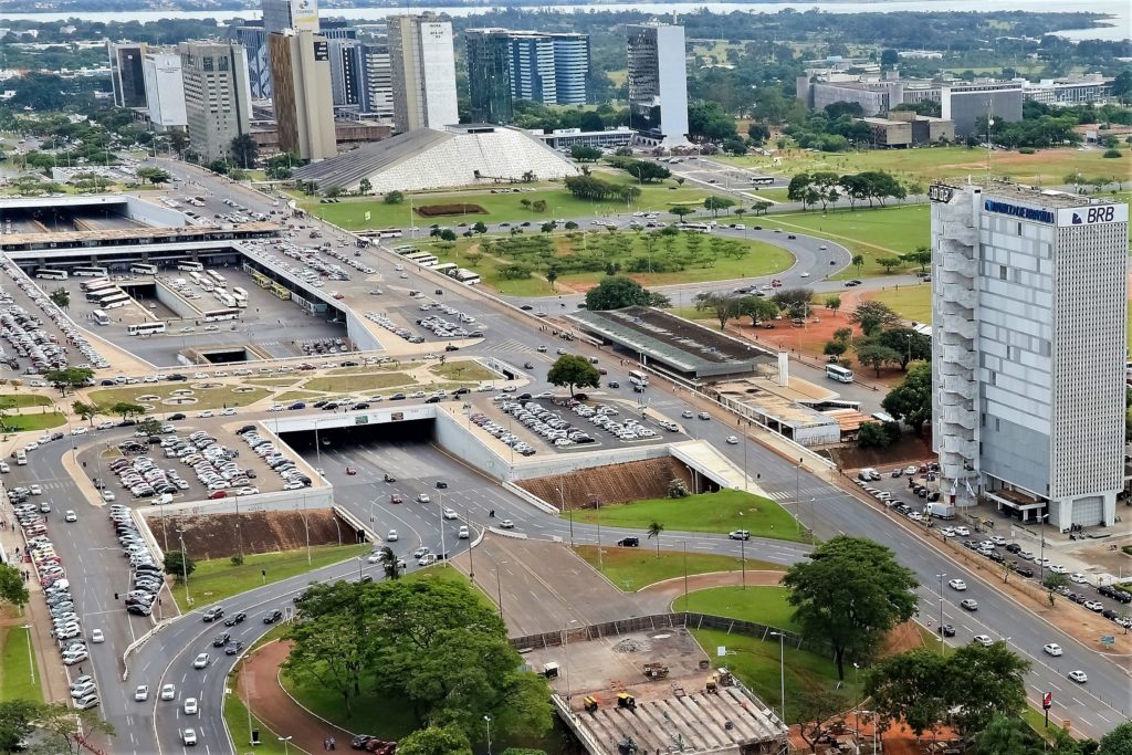 cruzamento-eixo-rodoviario-e-monumental-foto-PHC-1024x683-1