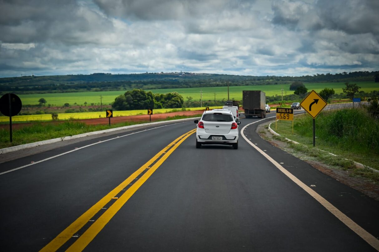 Rodovia_rotas-turisticas-de-Goias-1215x808