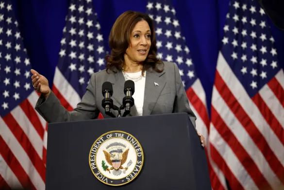 Kamala-EUA-2220