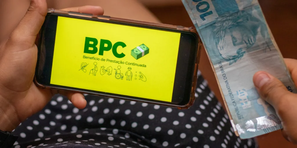 ATENCAO-Seu-BPC-pode-ser-encerrado-A-QUALQUER-MOMENTO-com-as-novas-regras-do-governo-1024x512