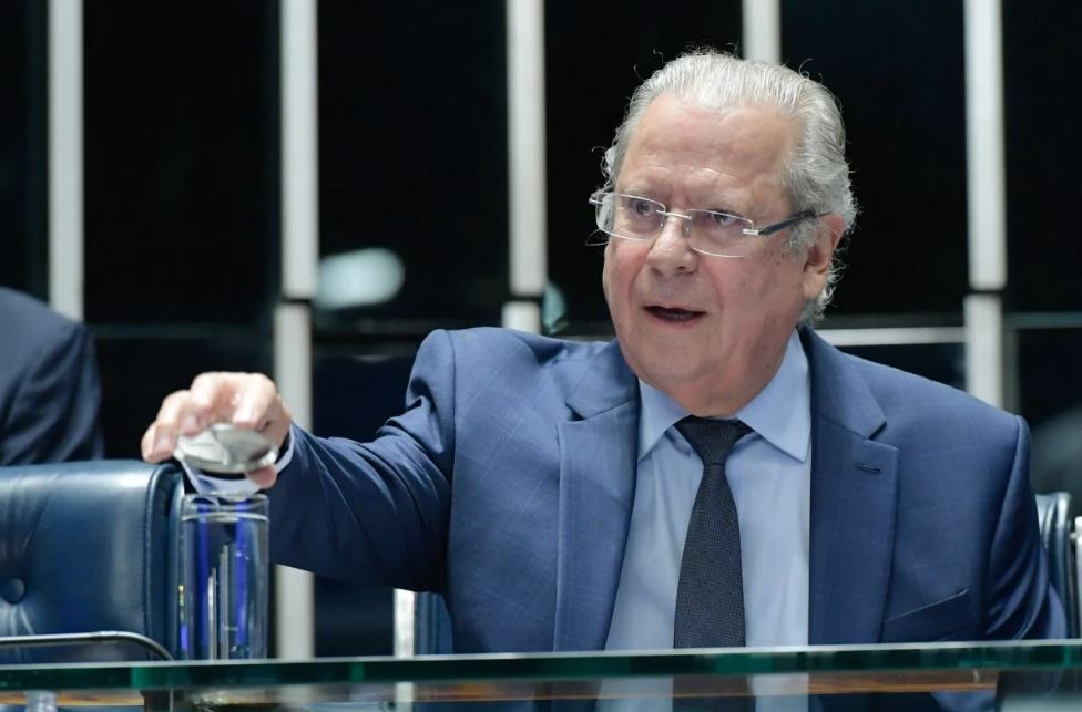 Dirceu-17555-