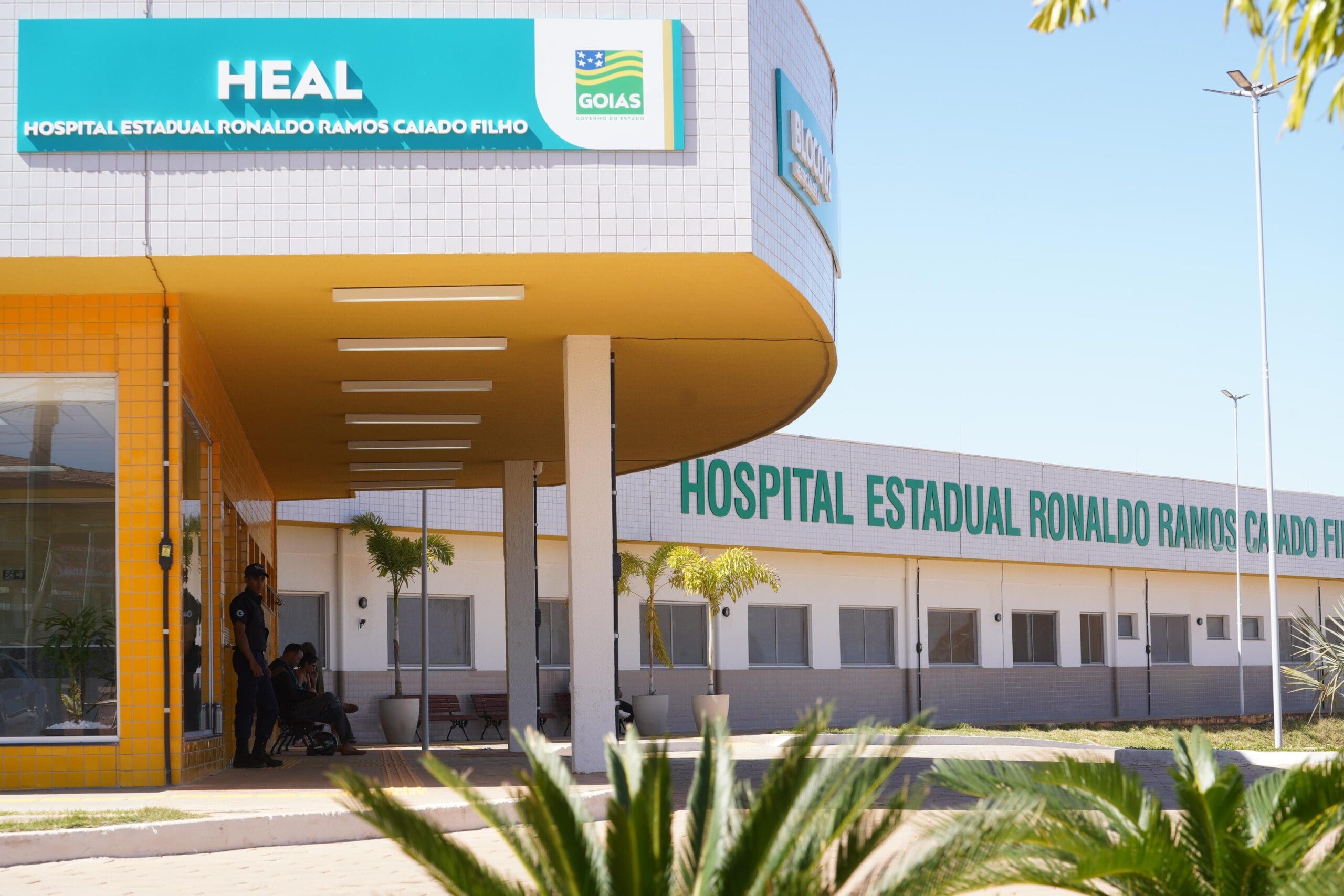 Hospital-de-Aguas-Lindas-fachada-scaled