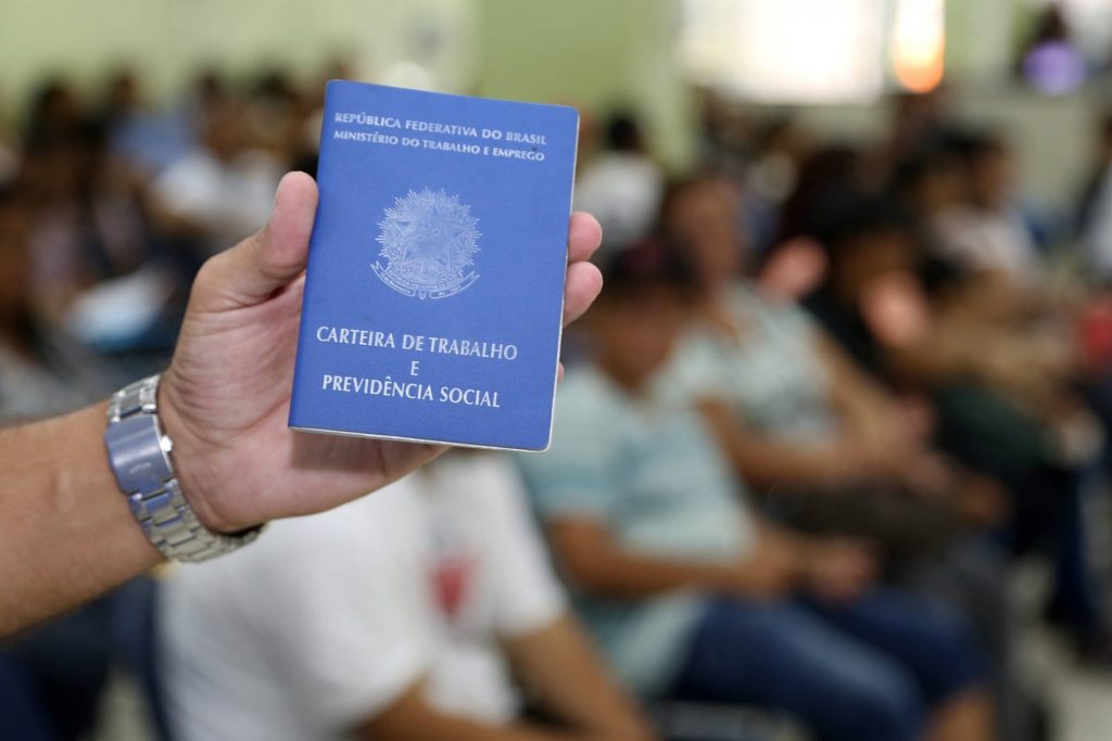c991e457-carteira-de-trabalho-1024x683