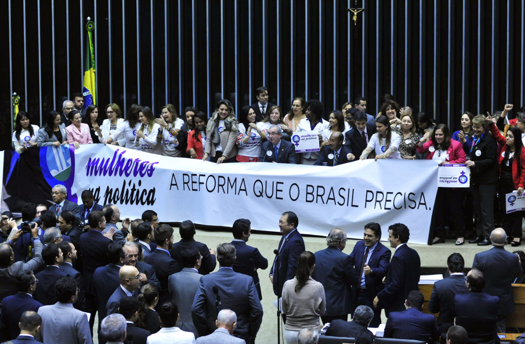 mulheres-Camara-2015-1024x671