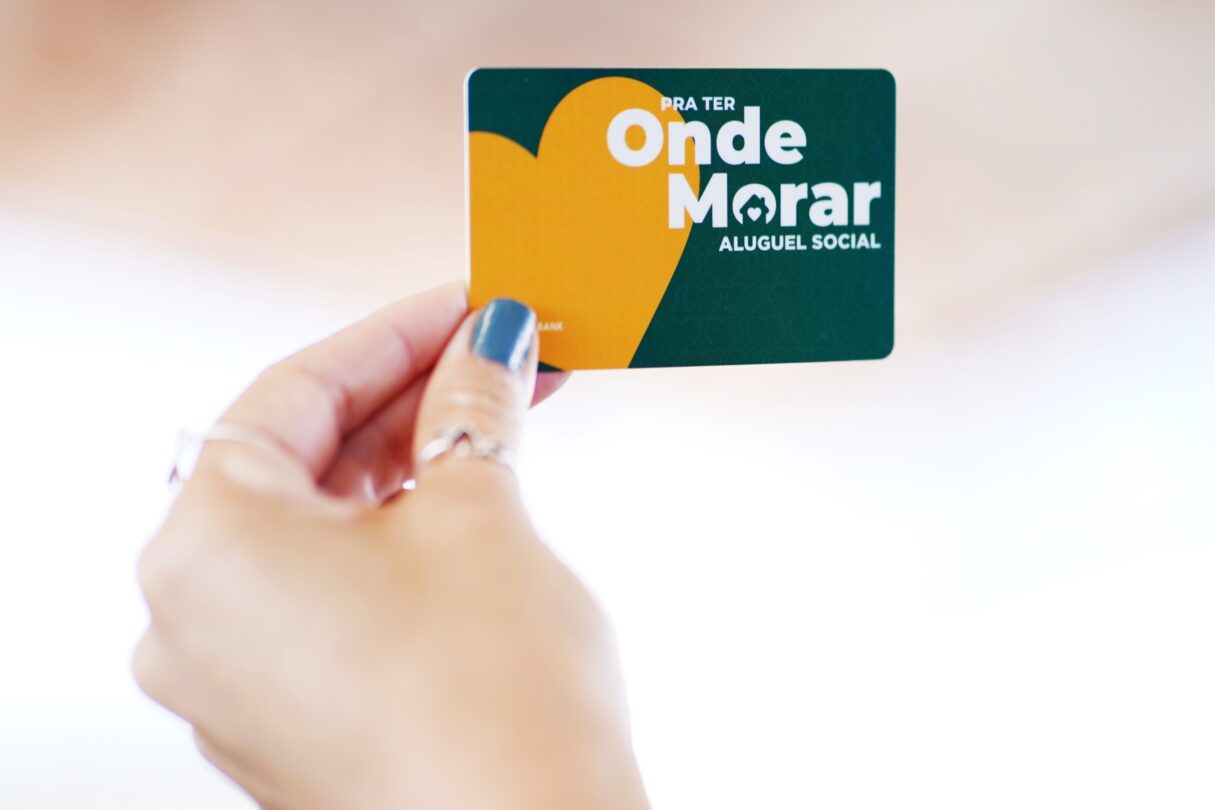 AGEHAB_E_SEINFRA_ALUGUEL_SOCIAL_VIOLENCIA_DOMESTIA_EDGARD_SOARES_E_OCTACILIO_QUEIROZ1-1215x810 (1)