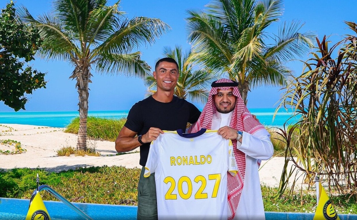1303340-ronaldo-renova-com-o-al-nassr-ate-2027